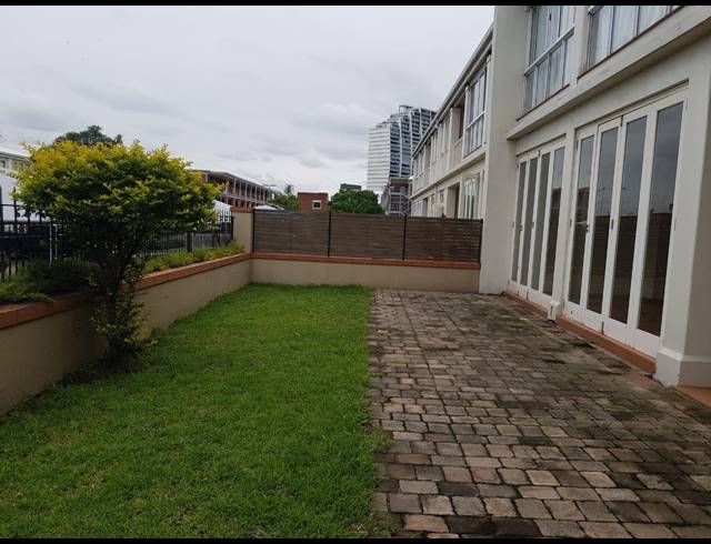 2 BEDROOM APARTMENT TO LET IN POINT WATERFRONT